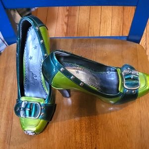 Women's high heel shoes